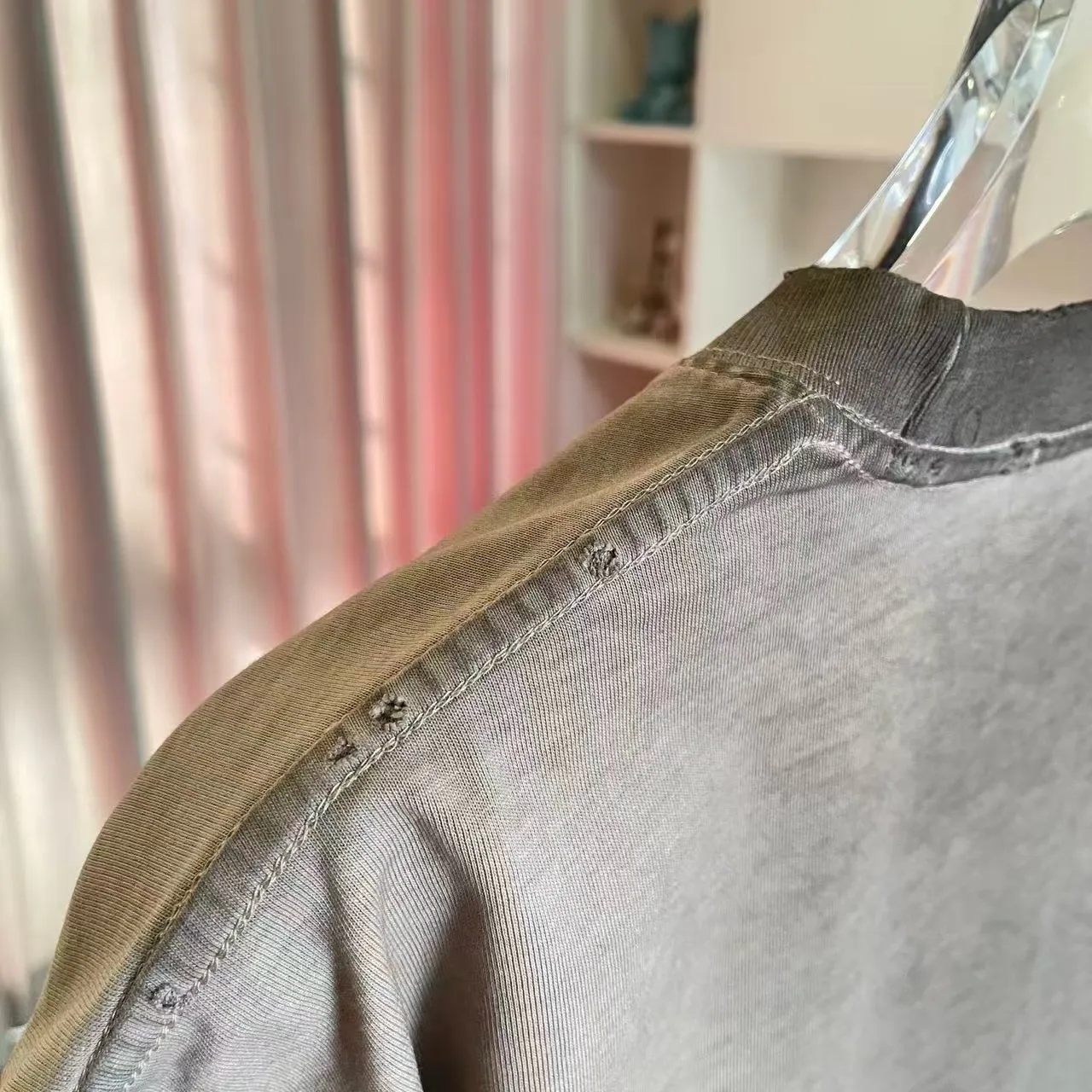 Balmain*Balmain 2026 Spring and Summer New Arrival Washed, distressed, personalized letter logo print, customized fabric g short-sleeved T-shirt, men and women Same Style Size: S M L XL XXL five sizes Color: White Brown Purple Gray